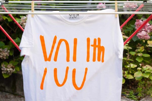 le T-shirt YOUth